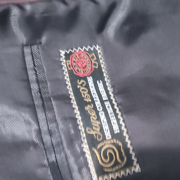 Men's suit - Picture 3 of 4